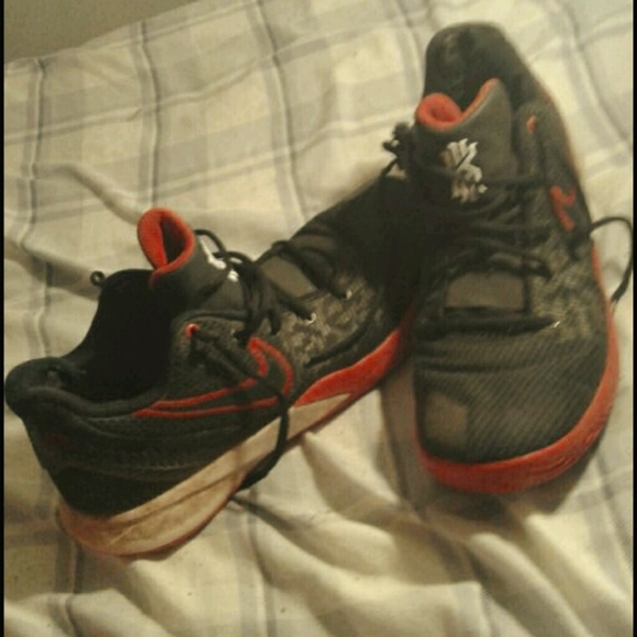 Kyrie 2's - Picture 1 of 1